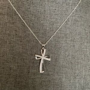 .925 Sterling silver cross necklace